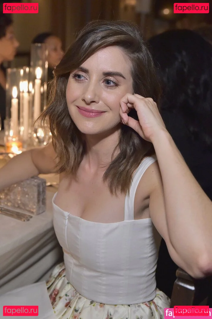 Alison Brie Onlyfans Photo Gallery 