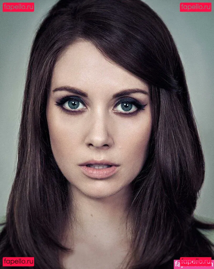 Alison Brie Onlyfans Photo Gallery 