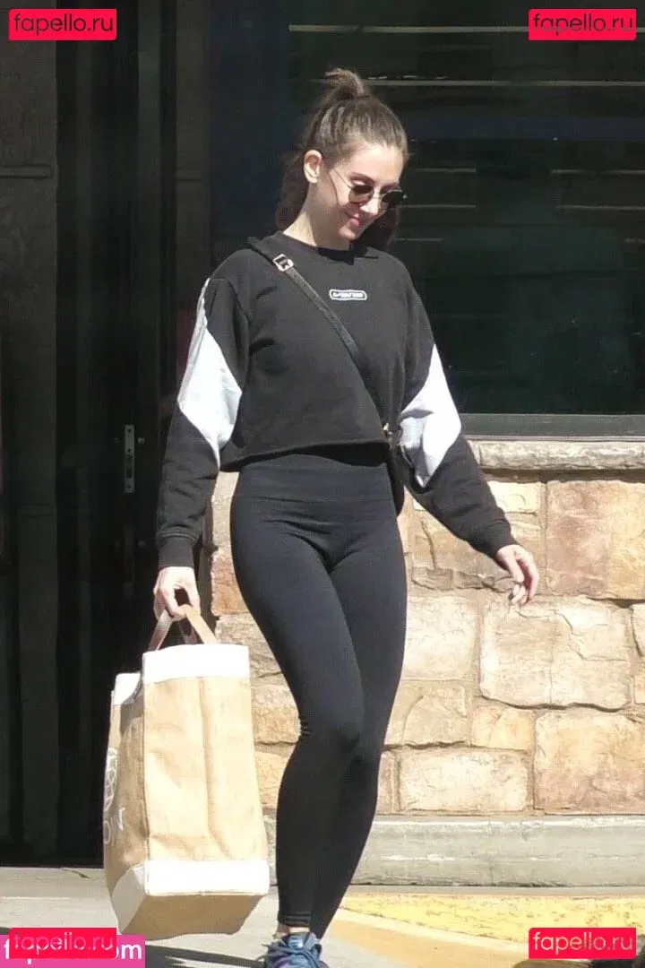 Alison Brie Onlyfans Photo Gallery 