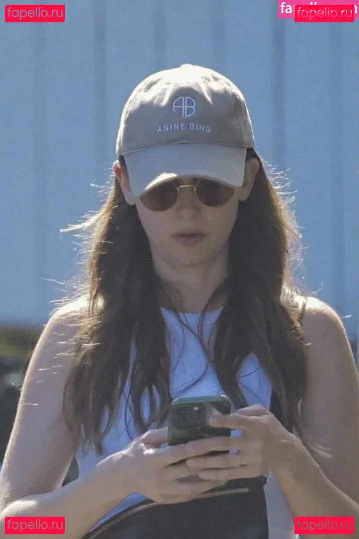 Alison Brie Onlyfans Photo Gallery 