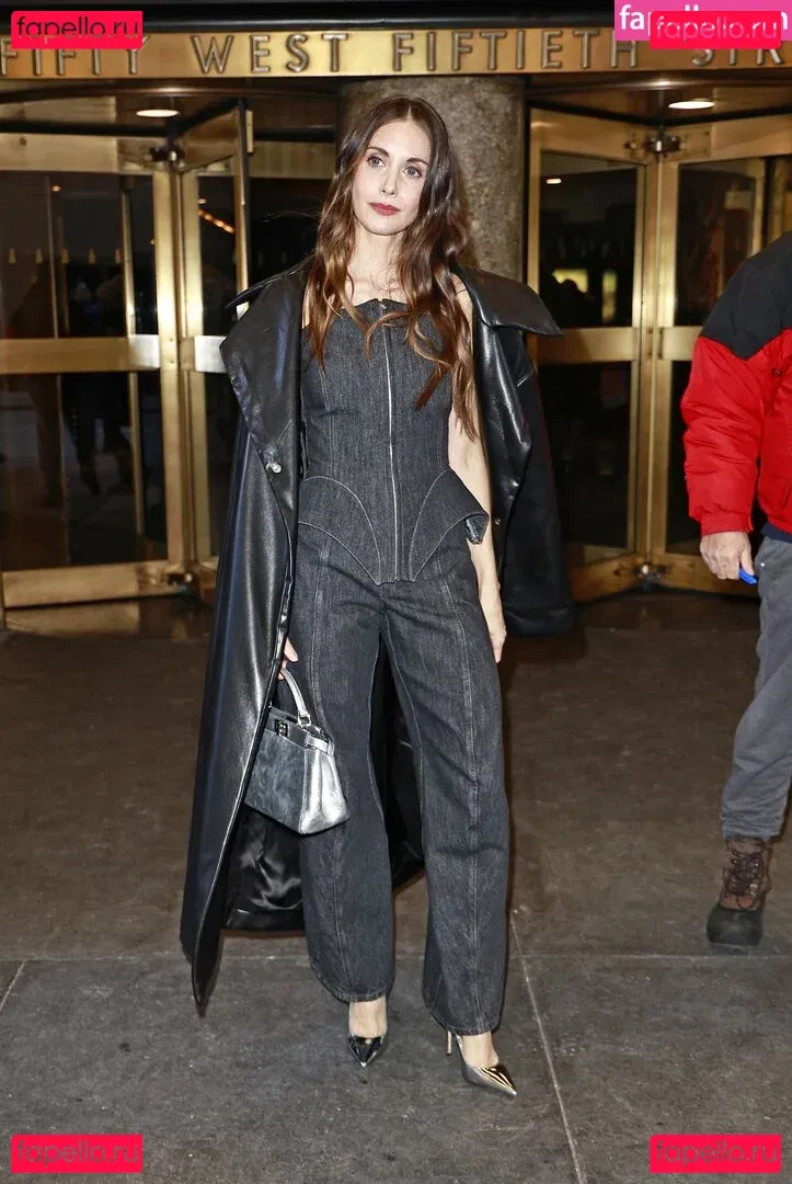 Alison Brie Onlyfans Photo Gallery 