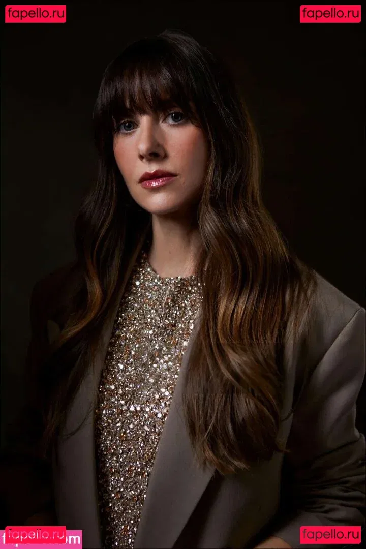 Alison Brie Onlyfans Photo Gallery 