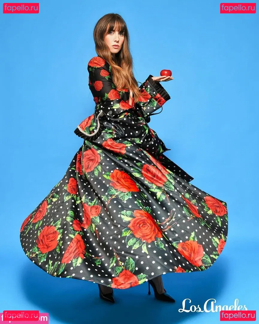 Alison Brie Onlyfans Photo Gallery 