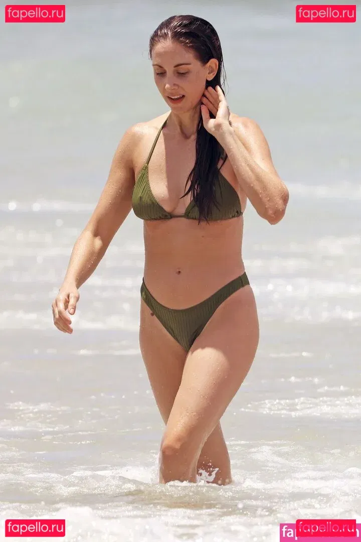 Alison Brie Onlyfans Photo Gallery 