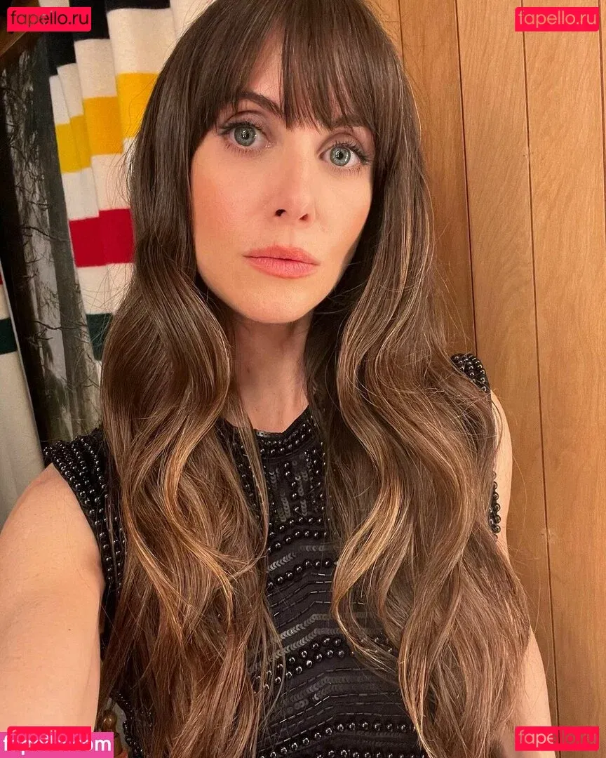 Alison Brie Onlyfans Photo Gallery 