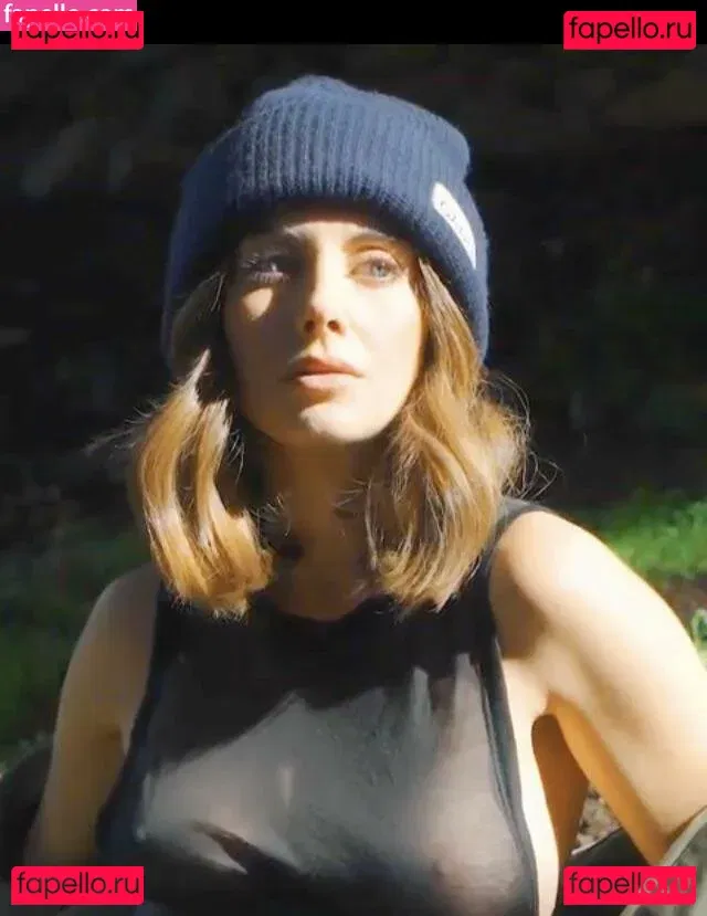 Alison Brie Onlyfans Photo Gallery 