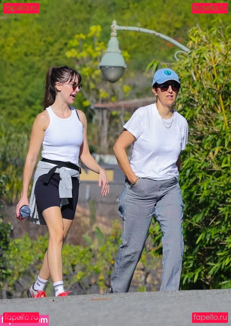 Alison Brie Onlyfans Photo Gallery 