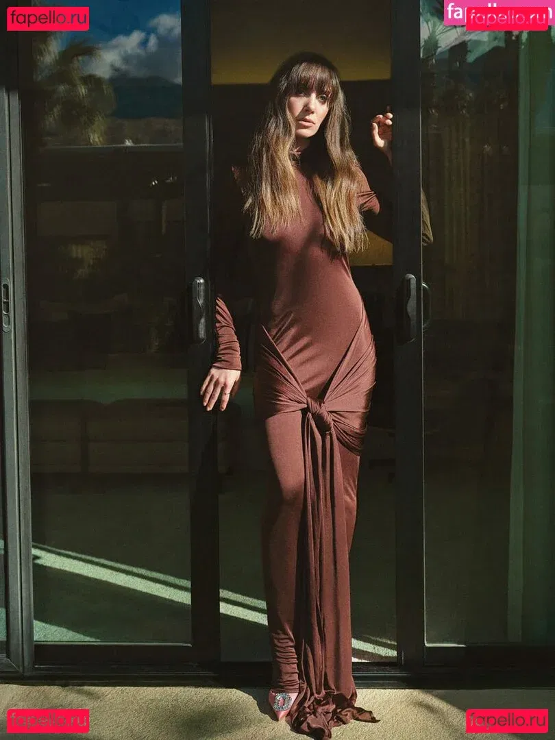 Alison Brie Onlyfans Photo Gallery 