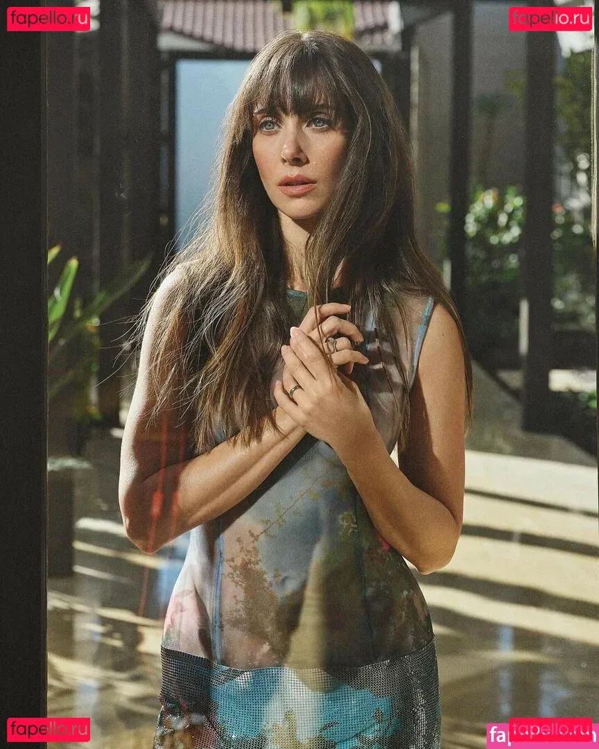 Alison Brie Onlyfans Photo Gallery 