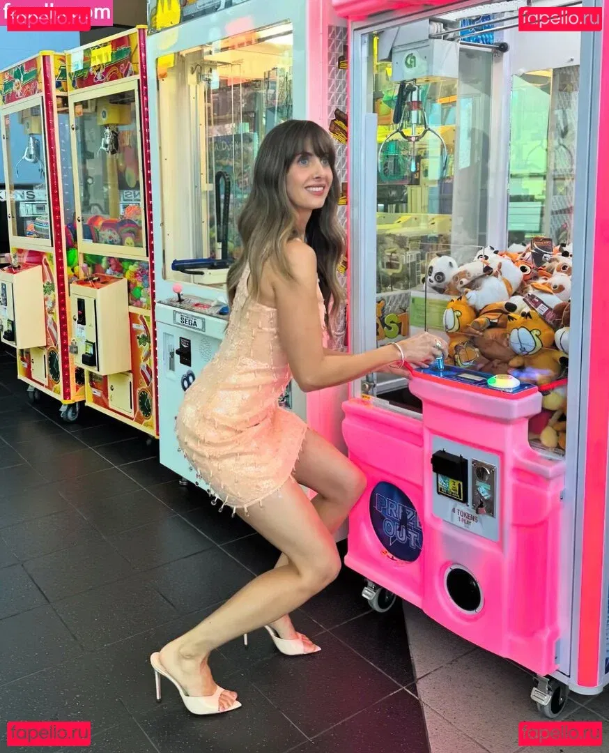 Alison Brie Onlyfans Photo Gallery 