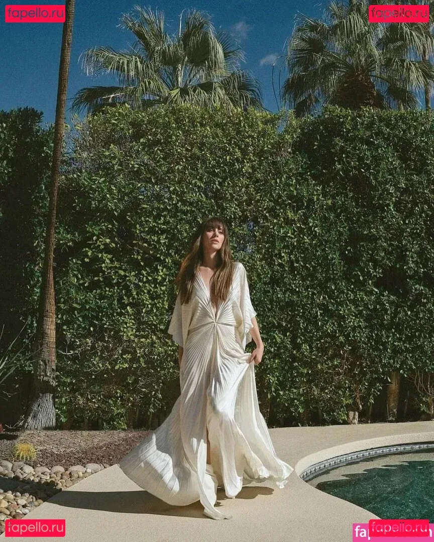 Alison Brie Onlyfans Photo Gallery 