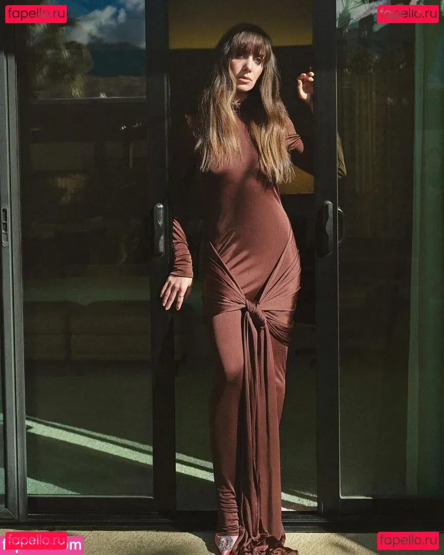 Alison Brie Onlyfans Photo Gallery 