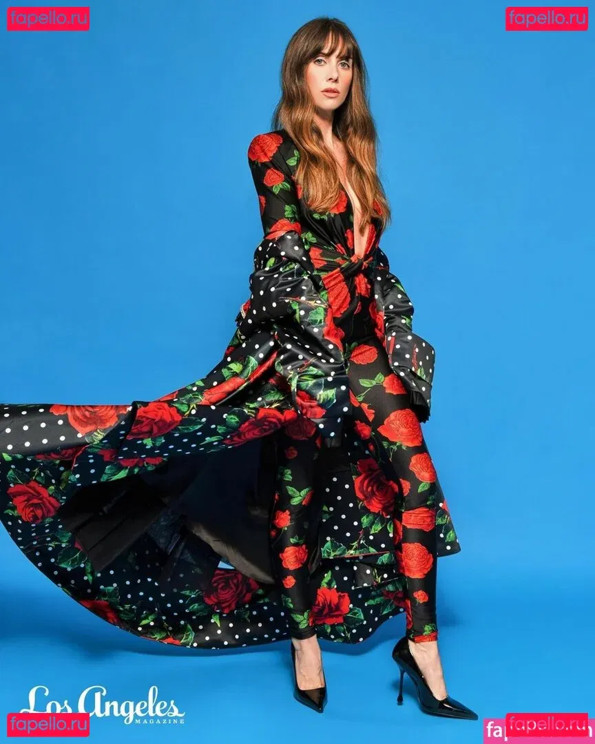 Alison Brie Onlyfans Photo Gallery 