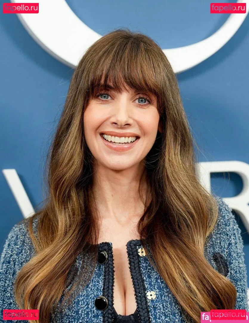 Alison Brie Onlyfans Photo Gallery 