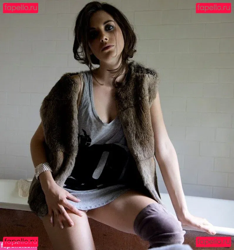 Alison Brie Onlyfans Photo Gallery 