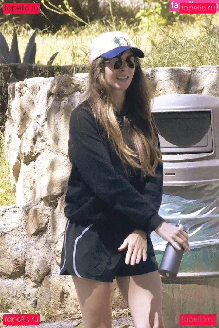 Alison Brie Onlyfans Photo Gallery 