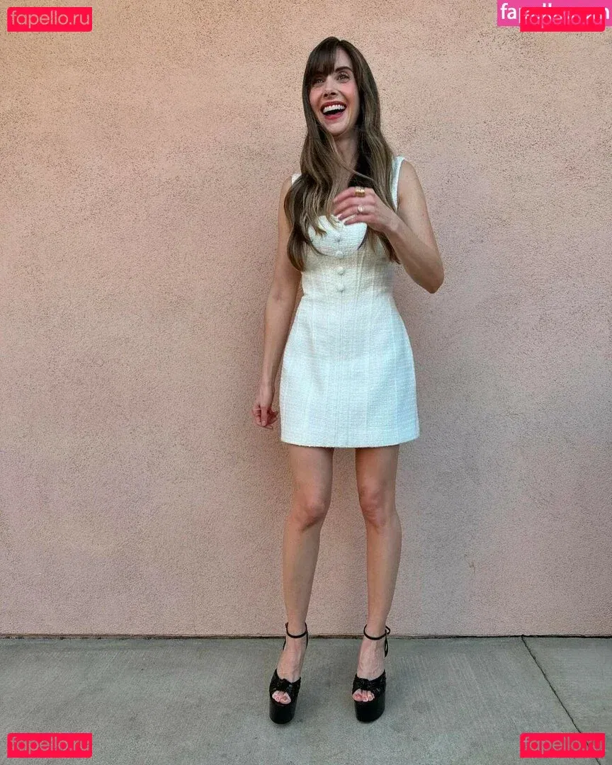 Alison Brie Onlyfans Photo Gallery 