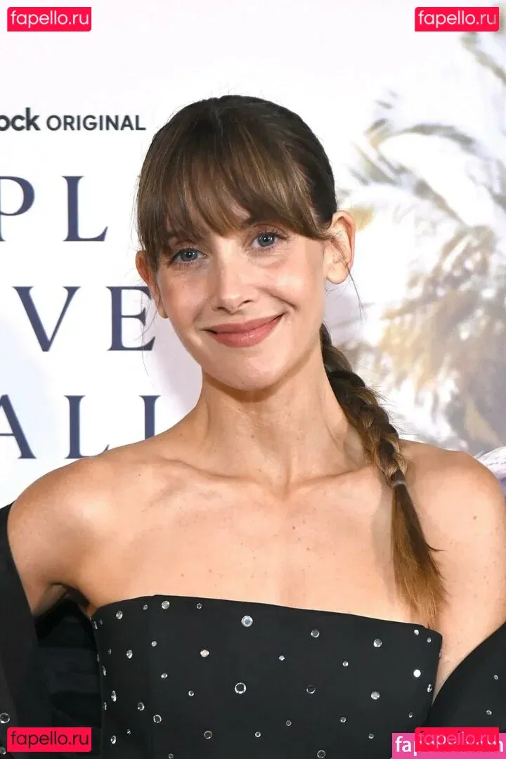 Alison Brie Onlyfans Photo Gallery 