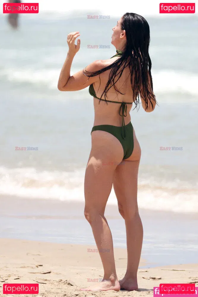 Alison Brie Onlyfans Photo Gallery 