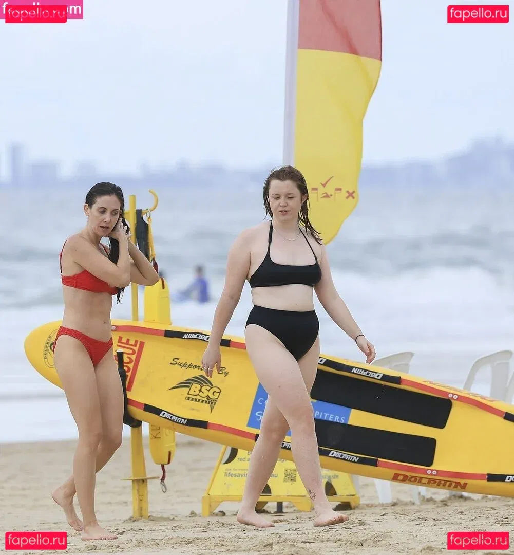 Alison Brie Onlyfans Photo Gallery 