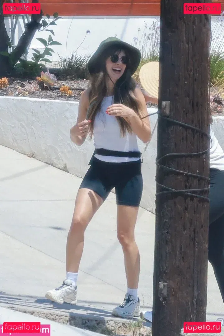 Alison Brie Onlyfans Photo Gallery 