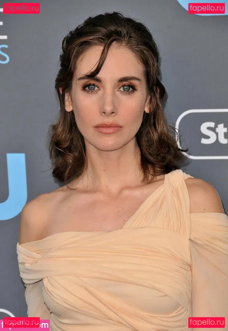 Alison Brie Onlyfans Photo Gallery 