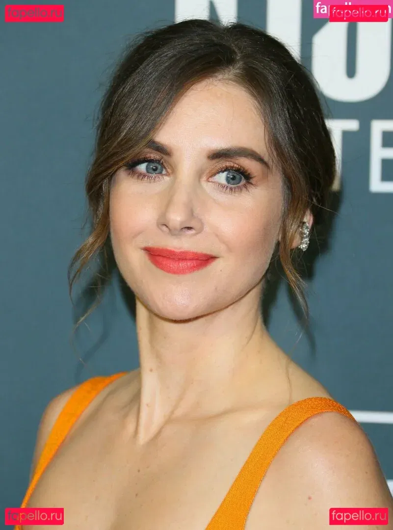 Alison Brie Onlyfans Photo Gallery 