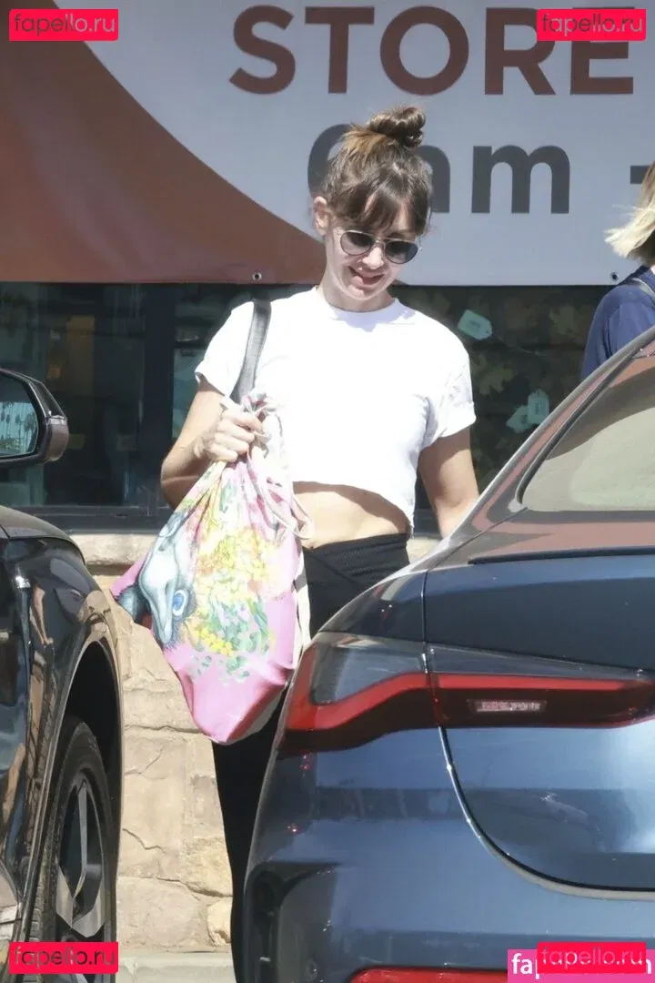 Alison Brie Onlyfans Photo Gallery 