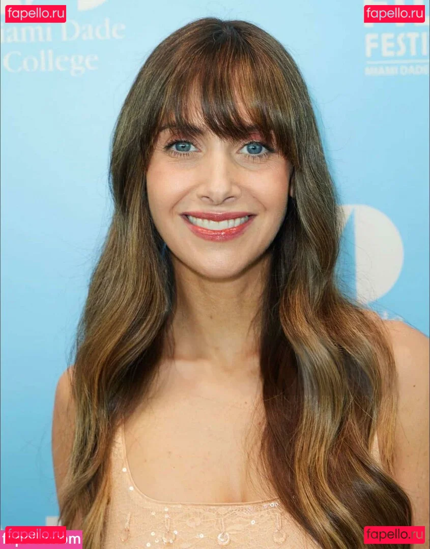 Alison Brie Onlyfans Photo Gallery 