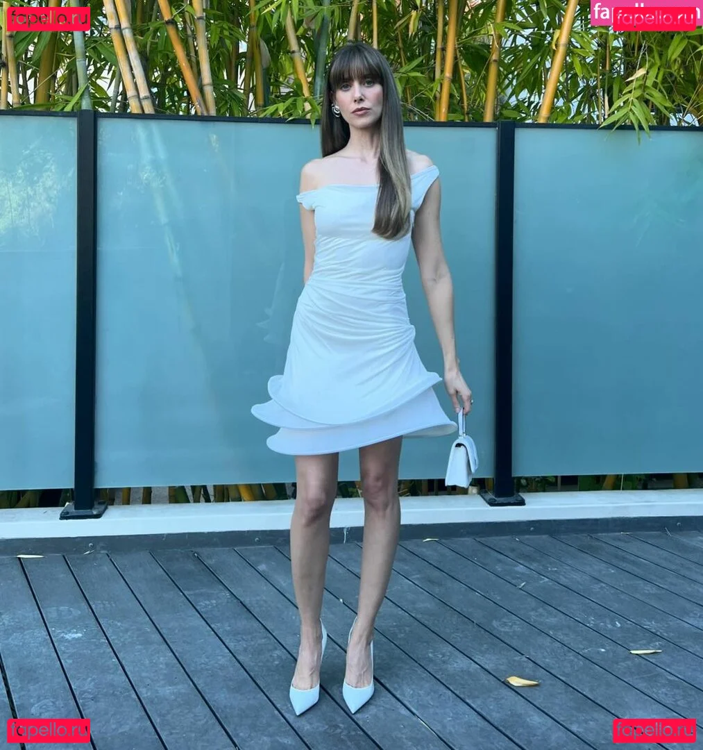 Alison Brie Onlyfans Photo Gallery 