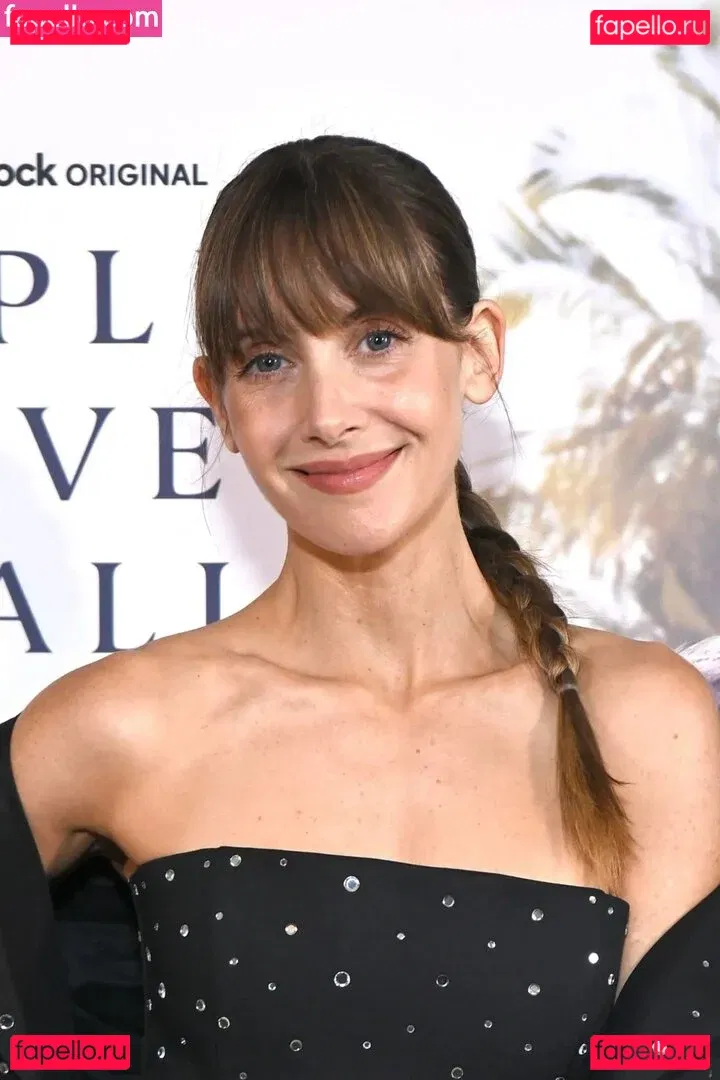 Alison Brie Onlyfans Photo Gallery 