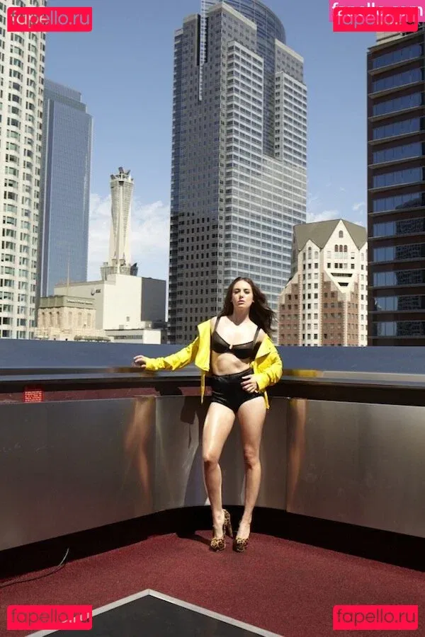 Alison Brie Onlyfans Photo Gallery 