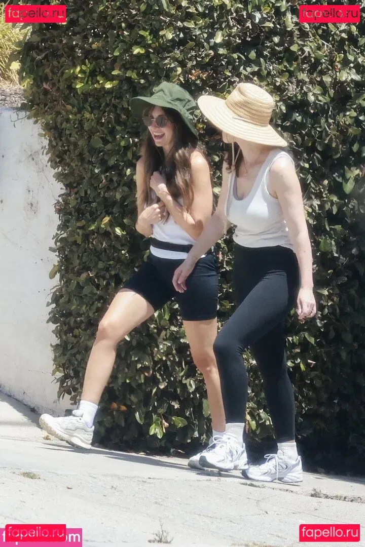 Alison Brie Onlyfans Photo Gallery 