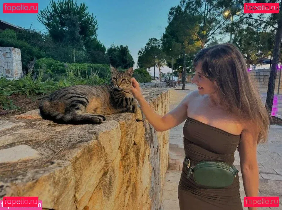 Alison Brie Onlyfans Photo Gallery 