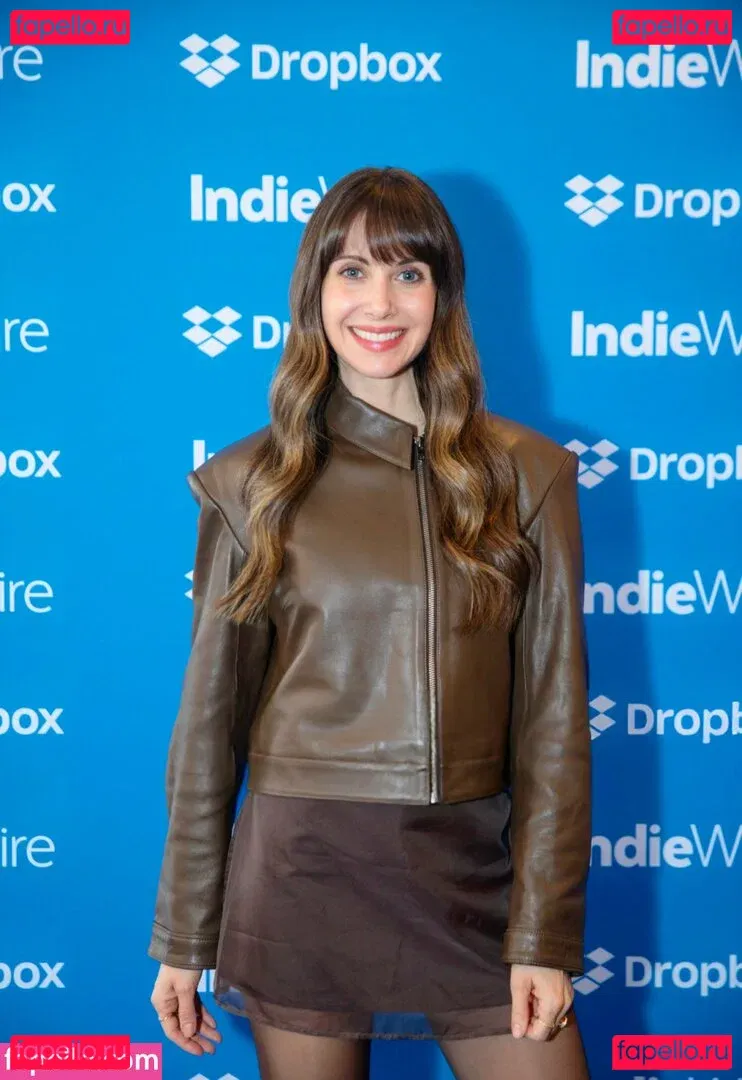 Alison Brie Onlyfans Photo Gallery 