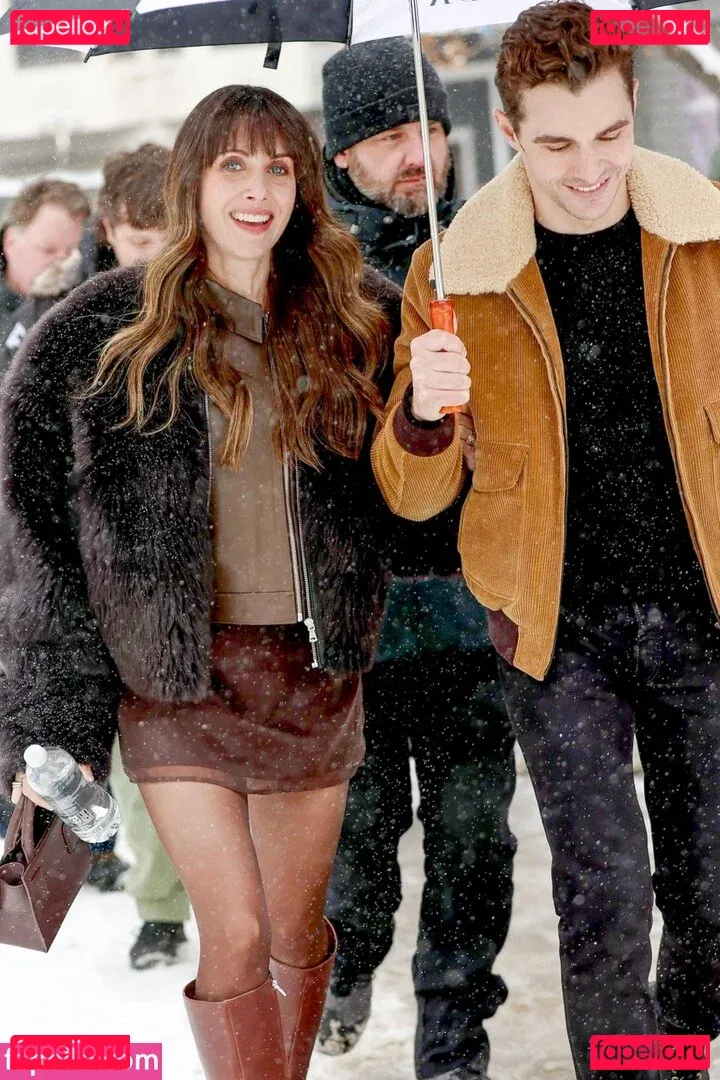 Alison Brie Onlyfans Photo Gallery 