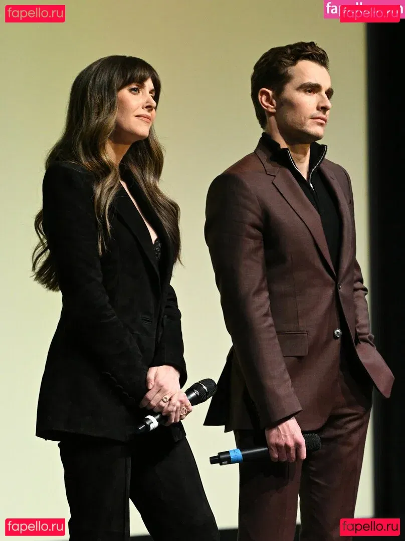 Alison Brie Onlyfans Photo Gallery 