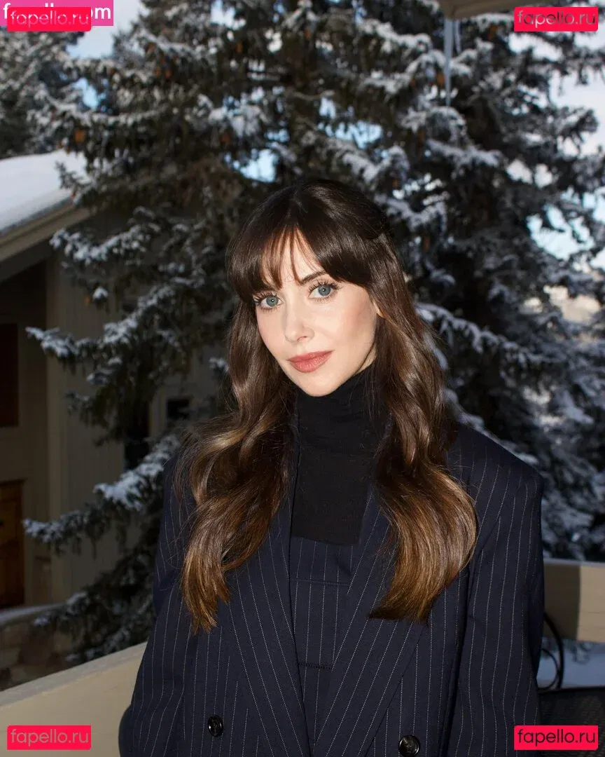 Alison Brie Onlyfans Photo Gallery 