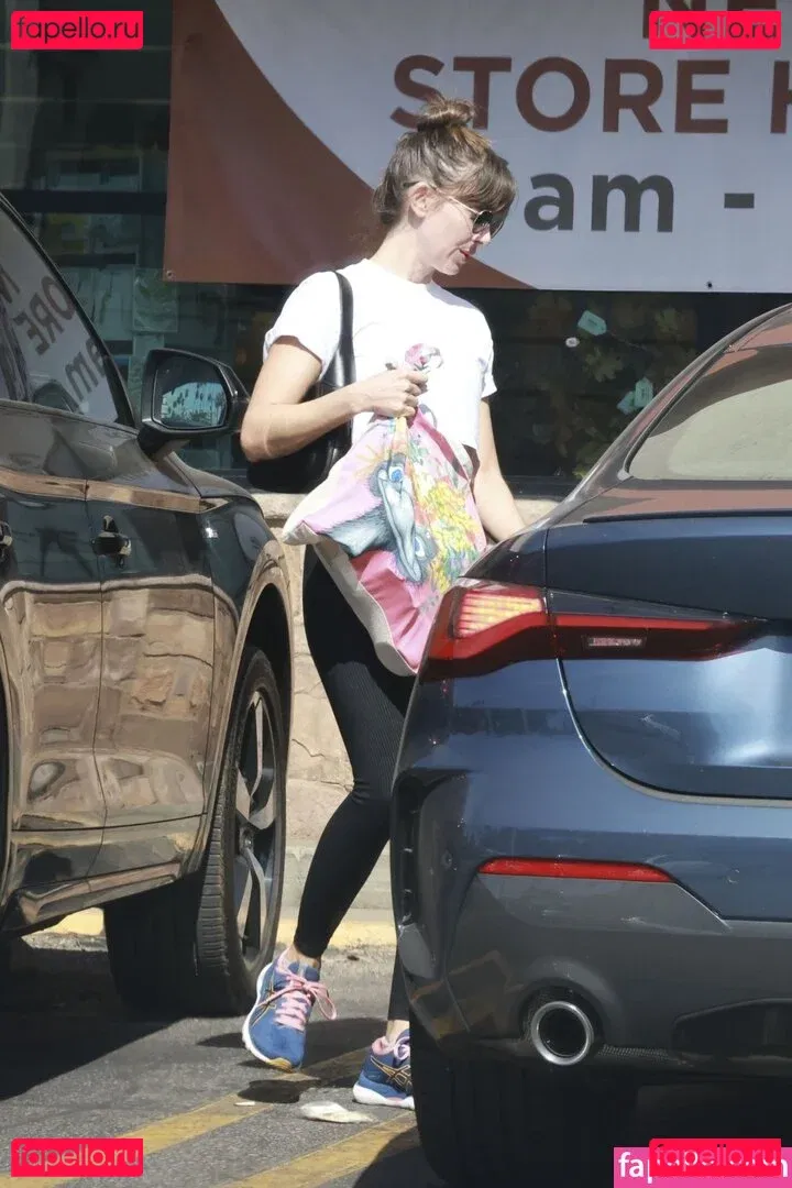 Alison Brie Onlyfans Photo Gallery 