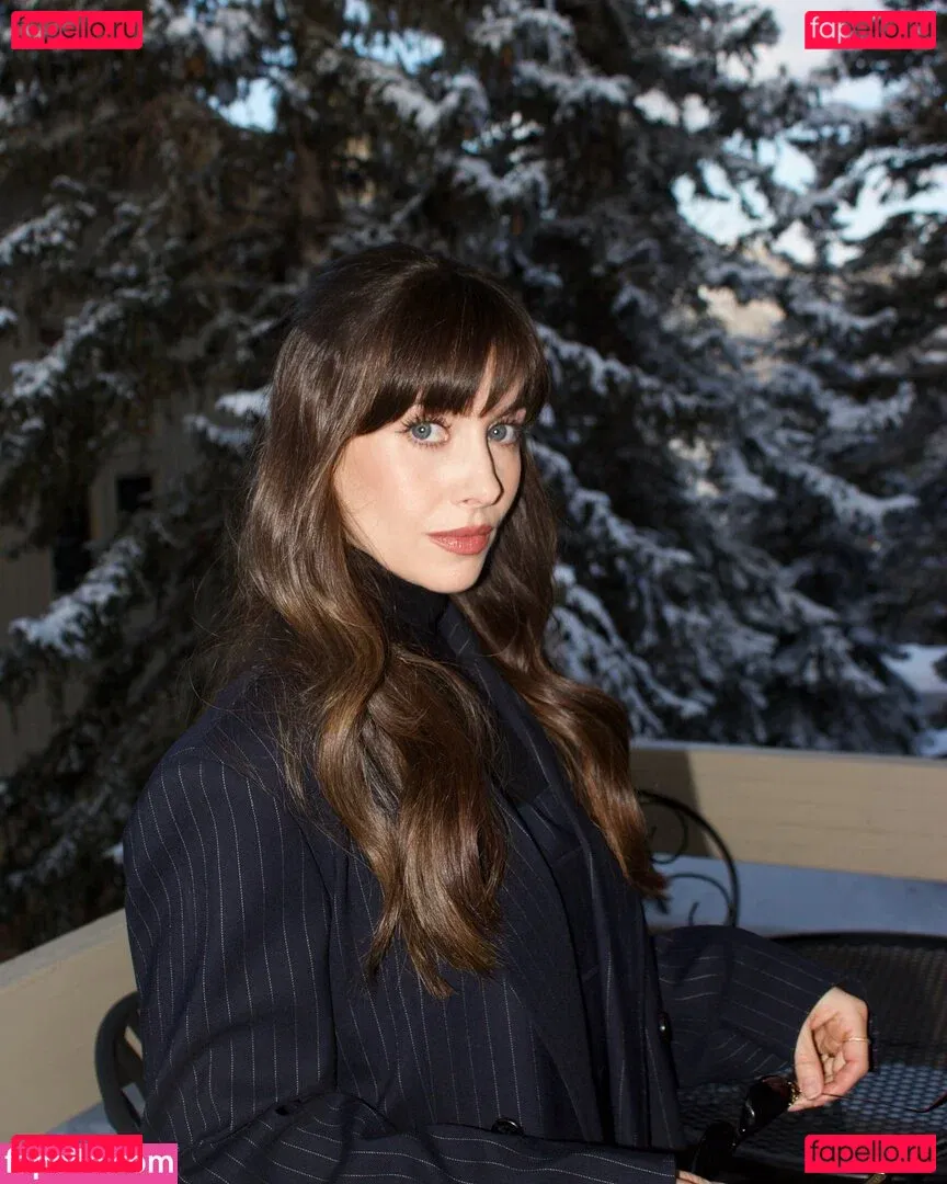 Alison Brie Onlyfans Photo Gallery 