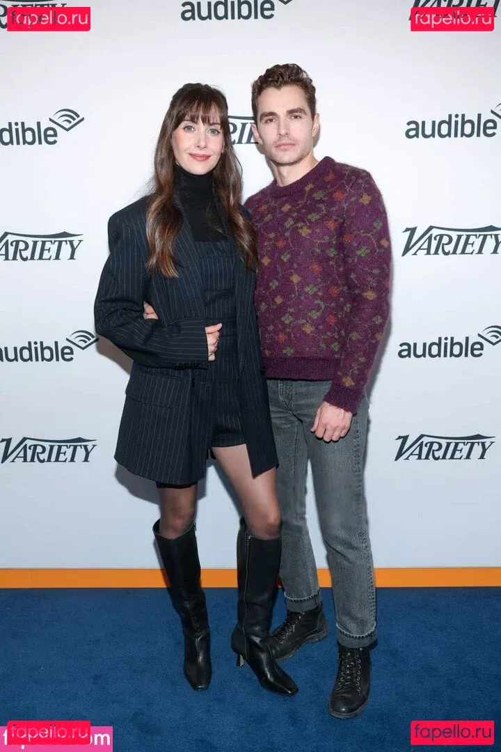 Alison Brie Onlyfans Photo Gallery 