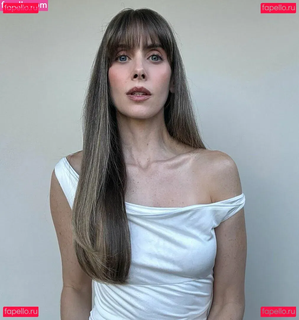 Alison Brie Onlyfans Photo Gallery 