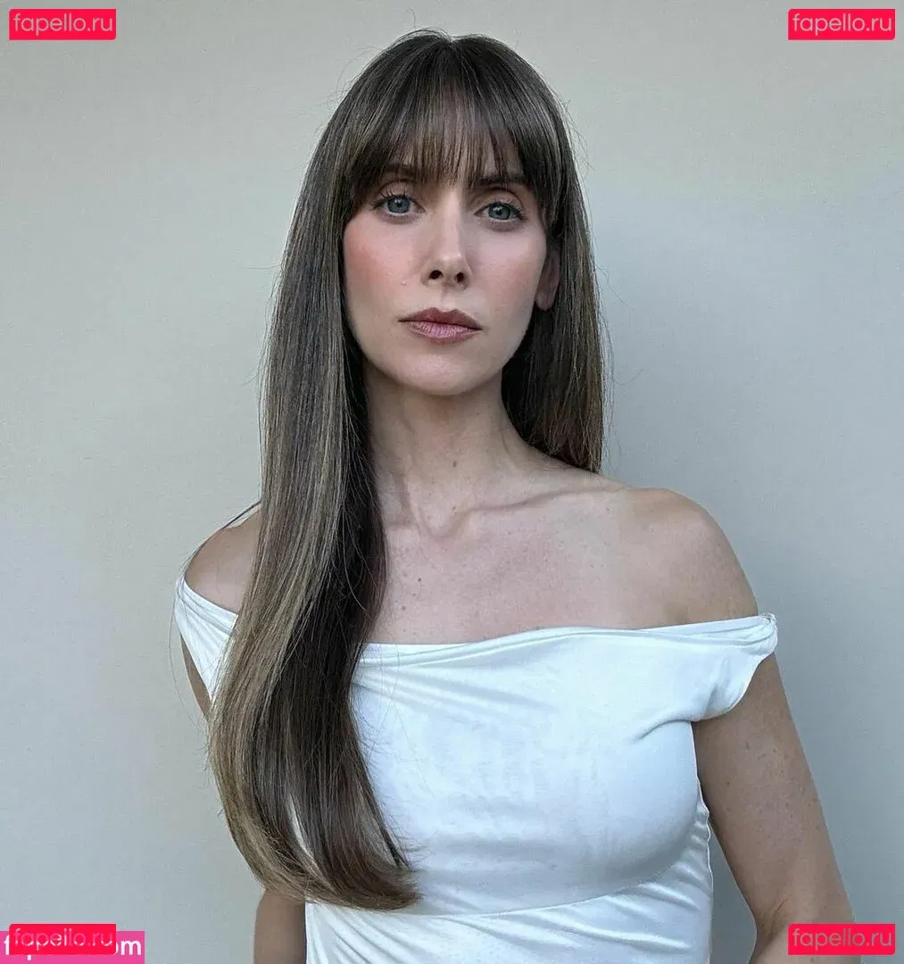 Alison Brie Onlyfans Photo Gallery 