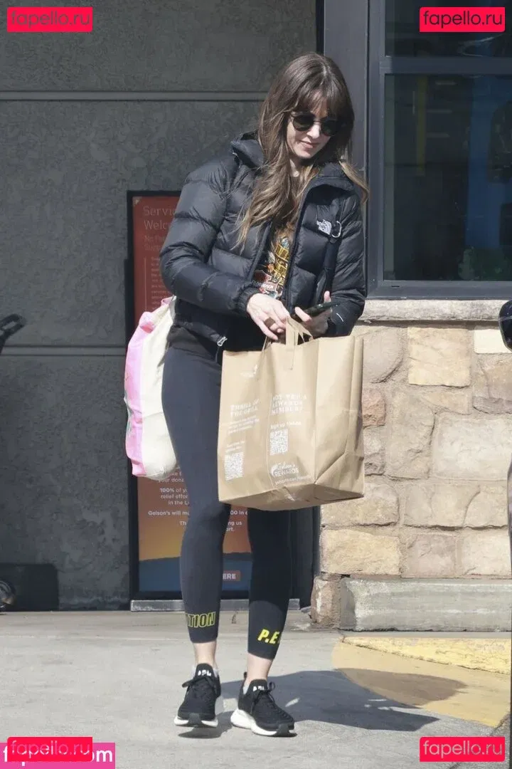 Alison Brie Onlyfans Photo Gallery 