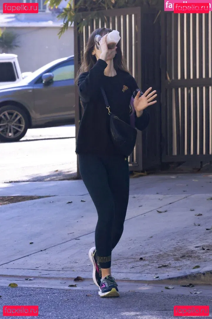 Alison Brie Onlyfans Photo Gallery 