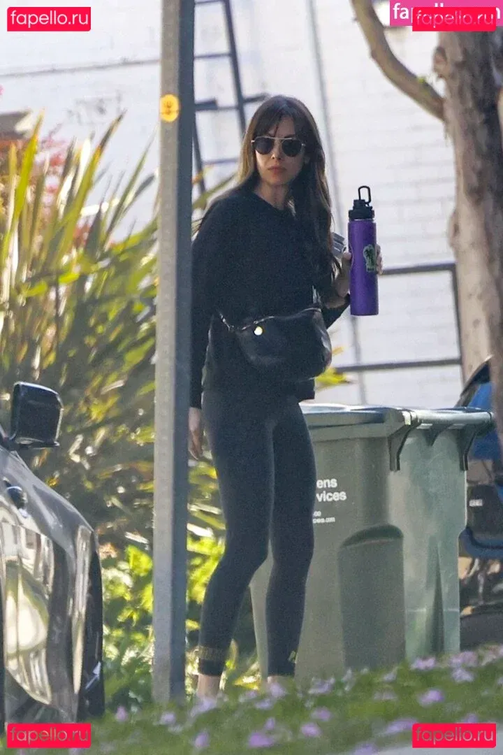 Alison Brie Onlyfans Photo Gallery 