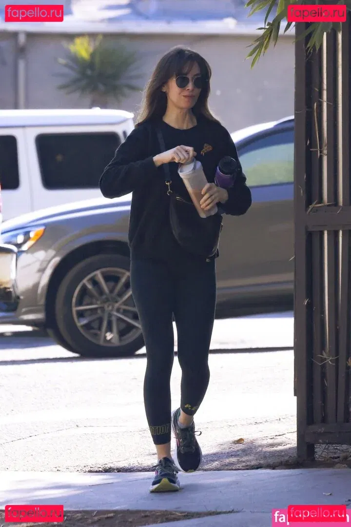 Alison Brie Onlyfans Photo Gallery 