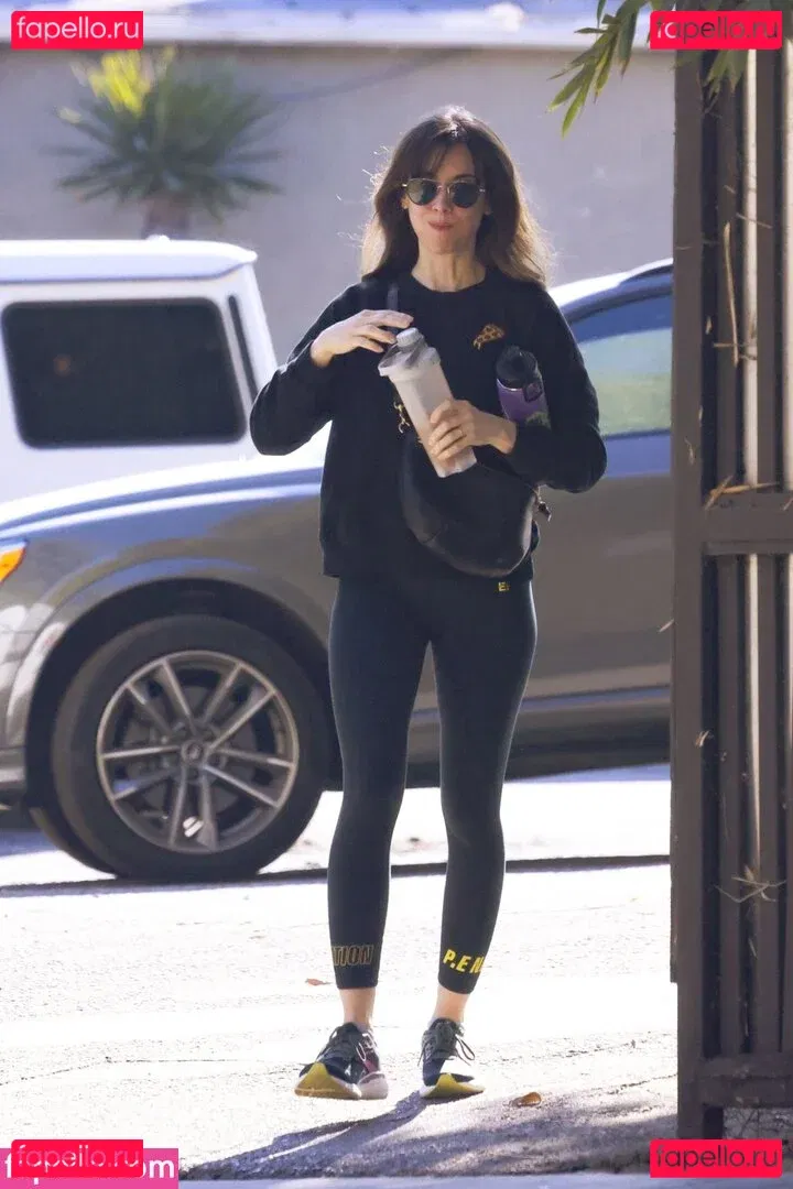 Alison Brie Onlyfans Photo Gallery 