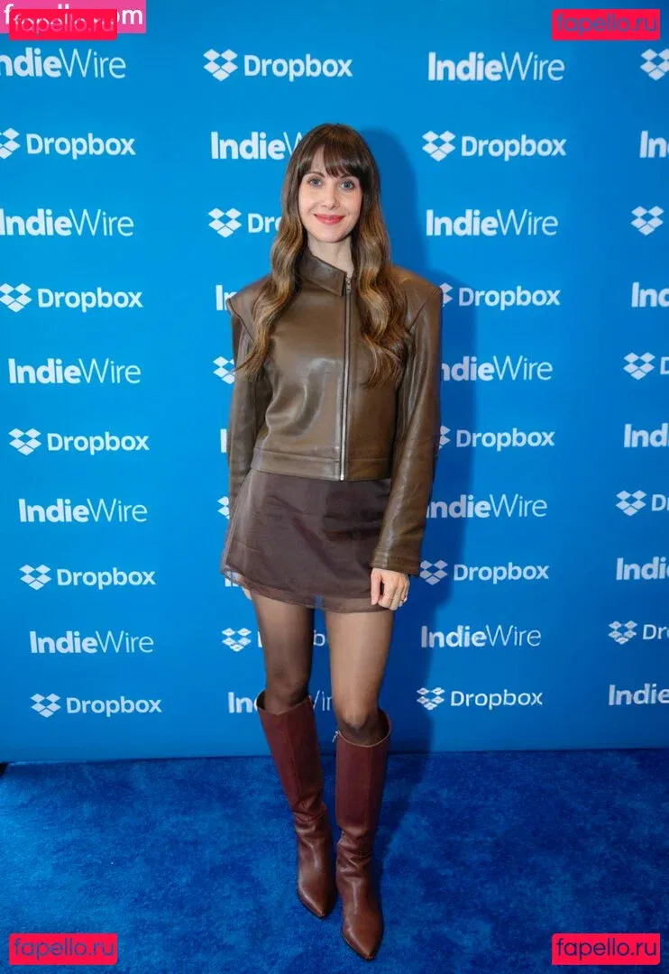 Alison Brie Onlyfans Photo Gallery 