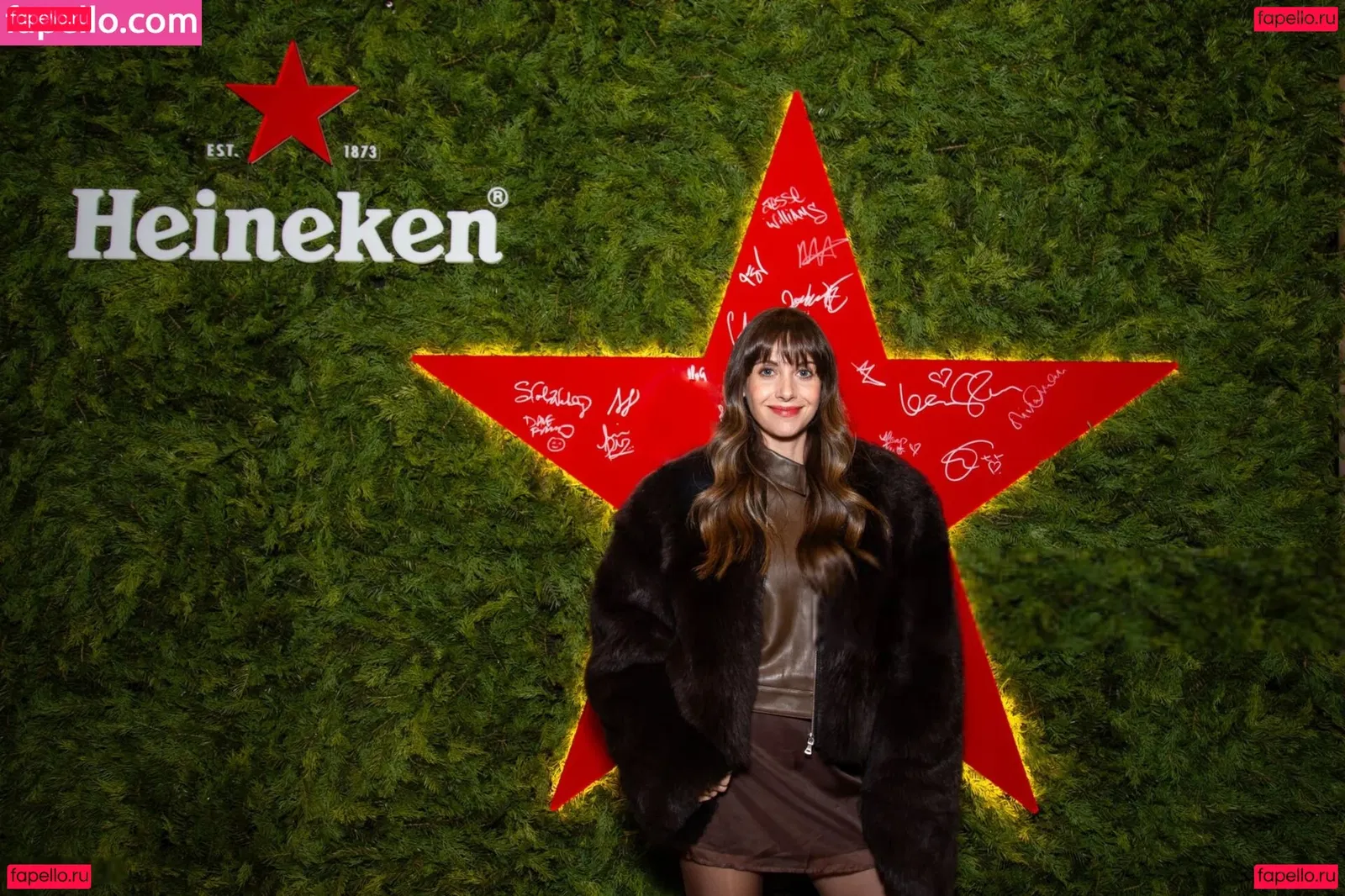 Alison Brie Onlyfans Photo Gallery 